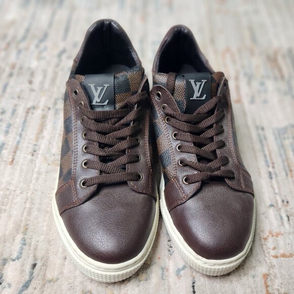 Louis Vuitton Designer Brown Sneaker Size 9 - Picture 3 of 5